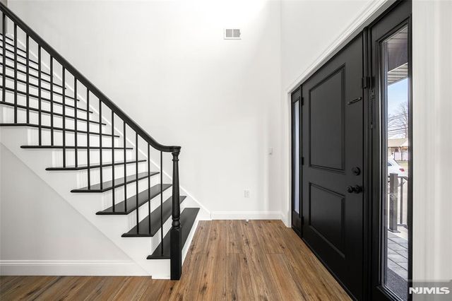 129 Rivervale Road, River Vale, NJ 07675