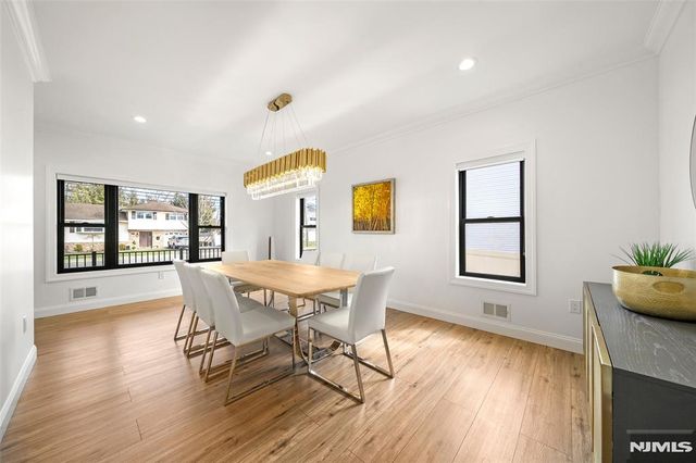 129 Rivervale Road, River Vale, NJ 07675