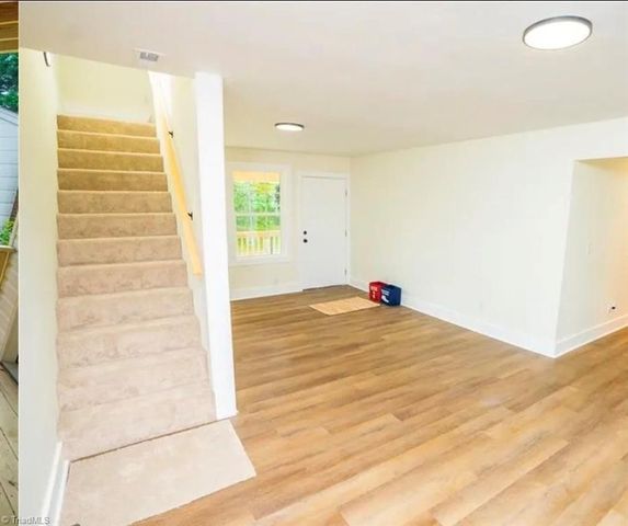1037 Madison Avenue, Winston-salem, NC 27103