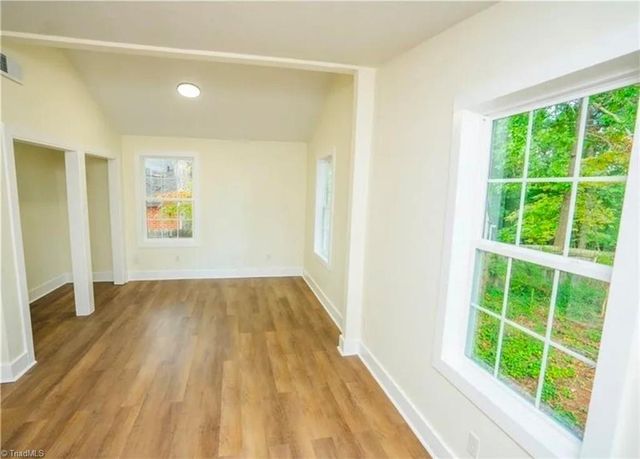 1037 Madison Avenue, Winston-salem, NC 27103