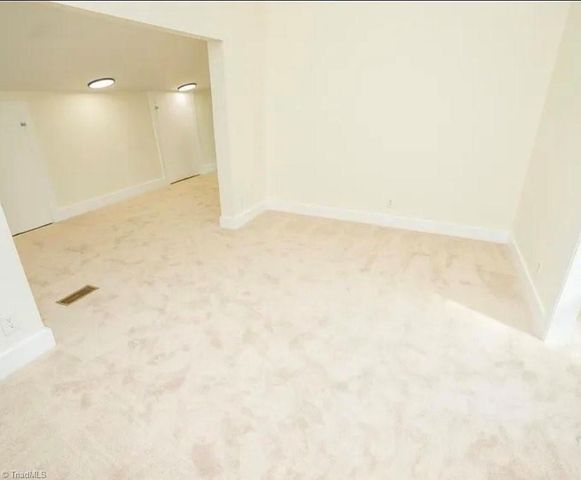 1037 Madison Avenue, Winston-salem, NC 27103