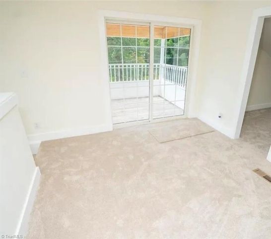 1037 Madison Avenue, Winston-salem, NC 27103
