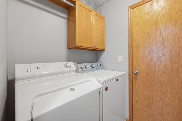 10701 W Lamp Cir, Wichita, KS 67215