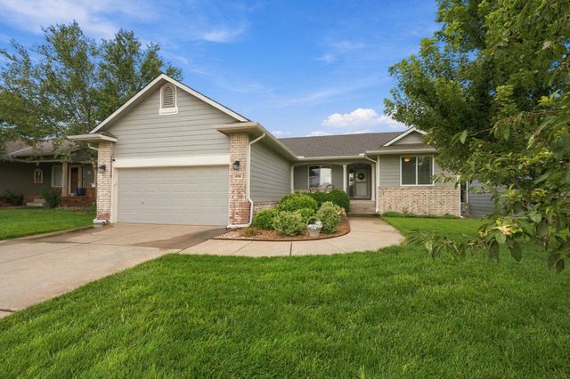 10701 W Lamp Cir, Wichita, KS 67215