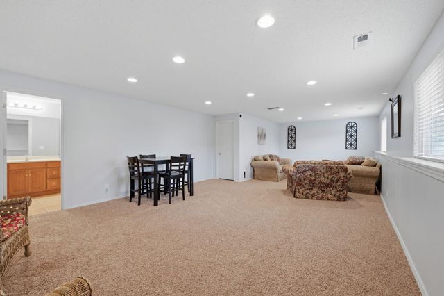 10701 W Lamp Cir, Wichita, KS 67215