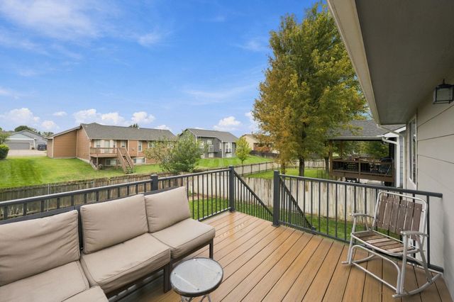 10701 W Lamp Cir, Wichita, KS 67215