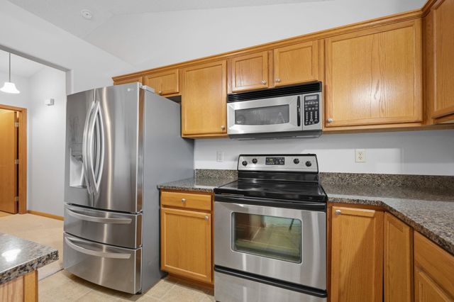 10701 W Lamp Cir, Wichita, KS 67215
