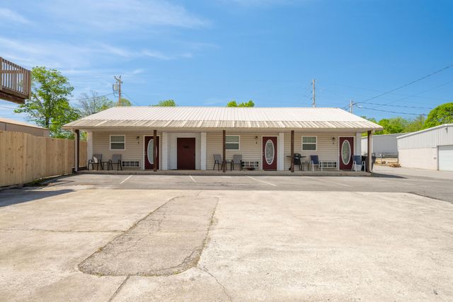 3251 Main Street, Pikeville, TN 37367