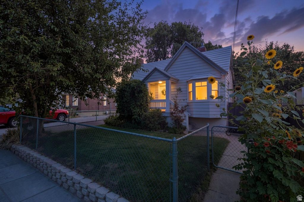 1080 W CALIFORNIA AVE, Salt Lake City, UT 84104 — exterior