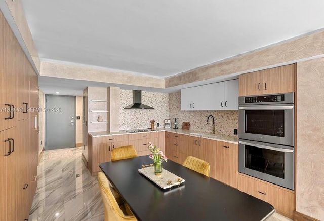 2457 Collins Ave 1603, Miami Beach, FL 33140