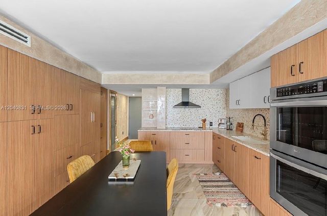 2457 Collins Ave 1603, Miami Beach, FL 33140