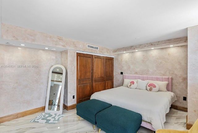 2457 Collins Ave 1603, Miami Beach, FL 33140