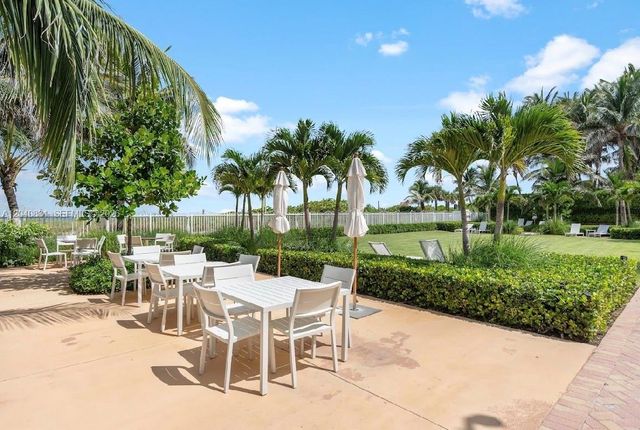 2457 Collins Ave 1603, Miami Beach, FL 33140