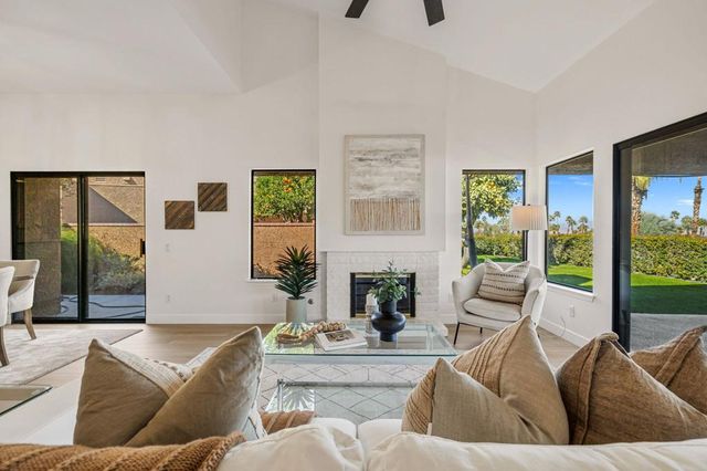 73148 Carrizo Circle, Palm Desert, CA 92260