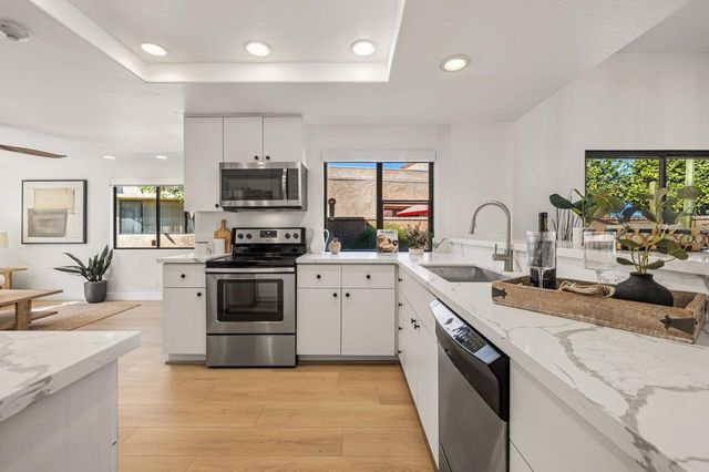 73148 Carrizo Circle, Palm Desert, CA 92260