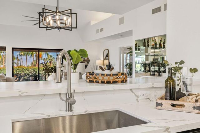 73148 Carrizo Circle, Palm Desert, CA 92260