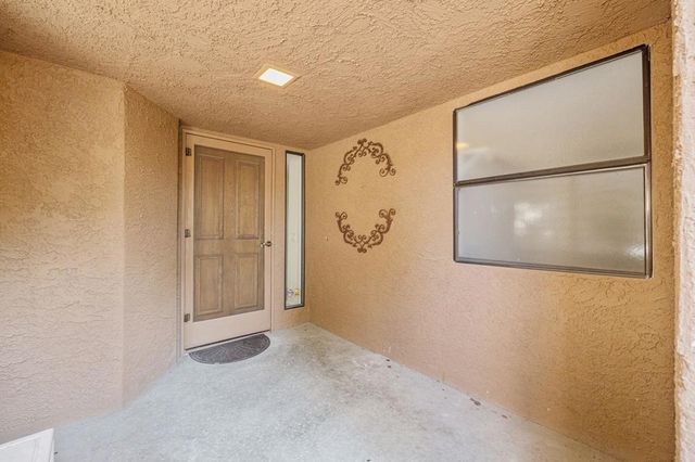 73148 Carrizo Circle, Palm Desert, CA 92260