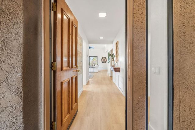 73148 Carrizo Circle, Palm Desert, CA 92260