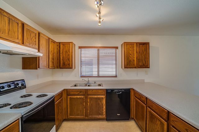 40219 N Cassara Drive, San Tan Valley, AZ 85140