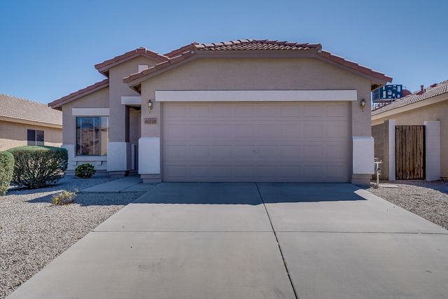 40219 N Cassara Drive, San Tan Valley, AZ 85140