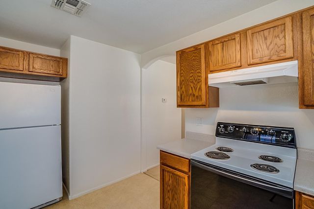 40219 N Cassara Drive, San Tan Valley, AZ 85140