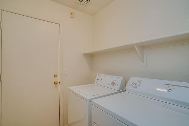40219 N Cassara Drive, San Tan Valley, AZ 85140