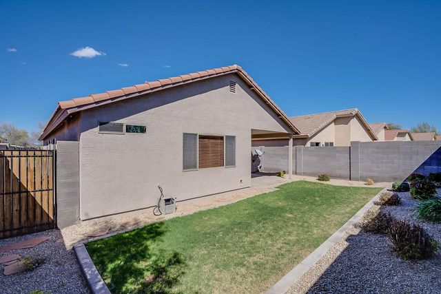 40219 N Cassara Drive, San Tan Valley, AZ 85140
