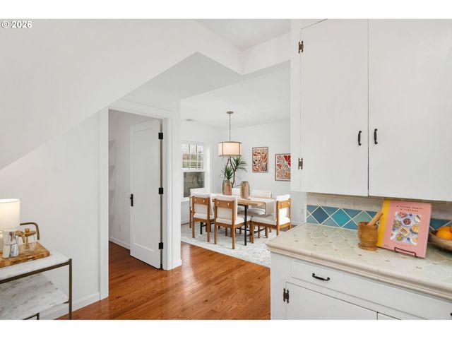 4542 Ne 27TH Ave, Portland, OR 97211