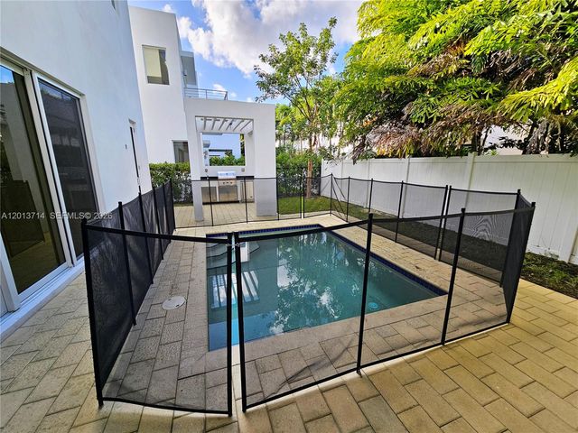 10289 NW 75th Terrace 10289, Doral, FL 33178