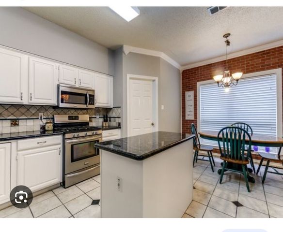 2306 Edinburgh Way, Garland, TX 75040