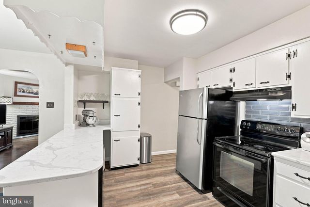 821 RIDGE AVE, Columbia, PA 17512