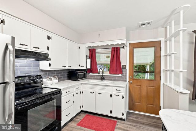 821 RIDGE AVE, Columbia, PA 17512