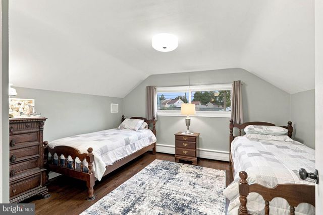 821 RIDGE AVE, Columbia, PA 17512