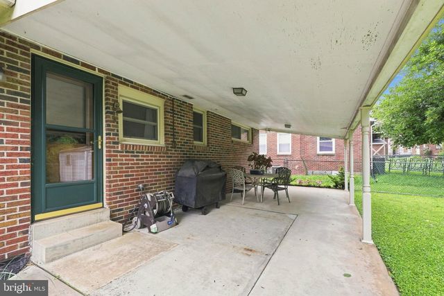 821 RIDGE AVE, Columbia, PA 17512