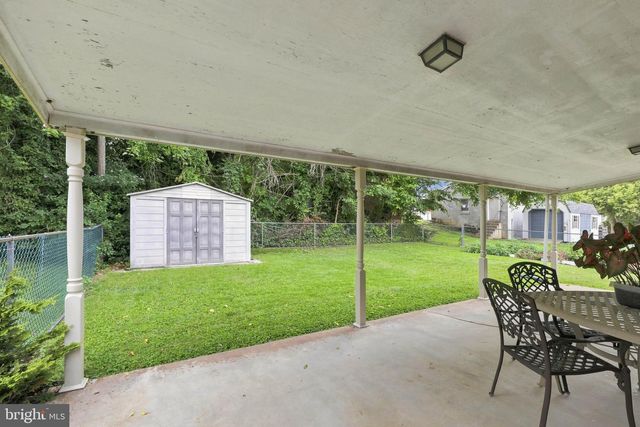 821 RIDGE AVE, Columbia, PA 17512