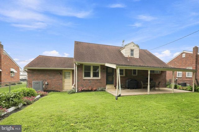 821 RIDGE AVE, Columbia, PA 17512