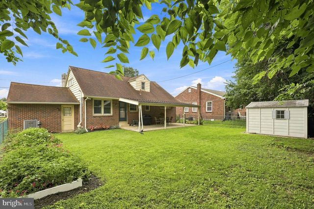 821 RIDGE AVE, Columbia, PA 17512