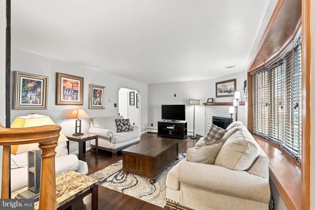821 RIDGE AVE, Columbia, PA 17512