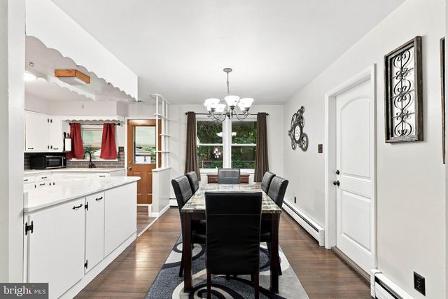 821 RIDGE AVE, Columbia, PA 17512