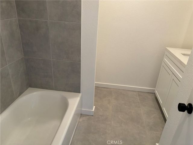1000 Central 30, Riverside, CA 92507