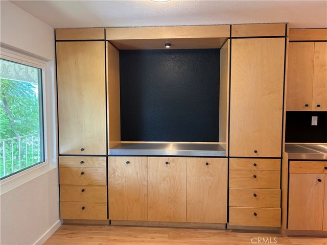 1000 Central 30, Riverside, CA 92507