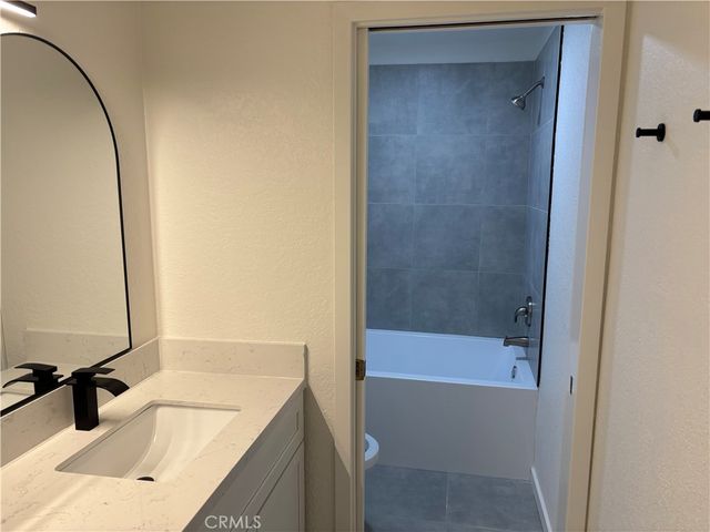 1000 Central 30, Riverside, CA 92507