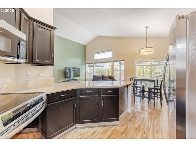 2433 Ne Cafe Way, Hillsboro, OR 97124