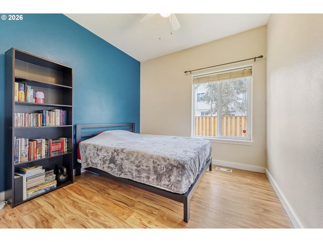 2433 Ne Cafe Way, Hillsboro, OR 97124