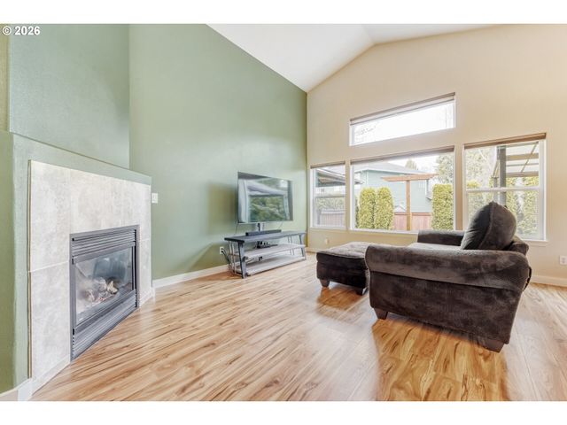 2433 Ne Cafe Way, Hillsboro, OR 97124