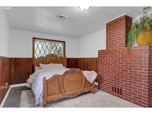 544 LOU GRAY Dr, Myrtle Creek, OR 97457