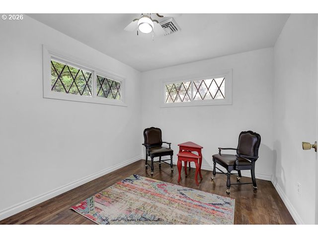 544 LOU GRAY Dr, Myrtle Creek, OR 97457