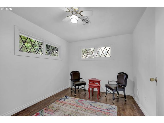 544 LOU GRAY Dr, Myrtle Creek, OR 97457