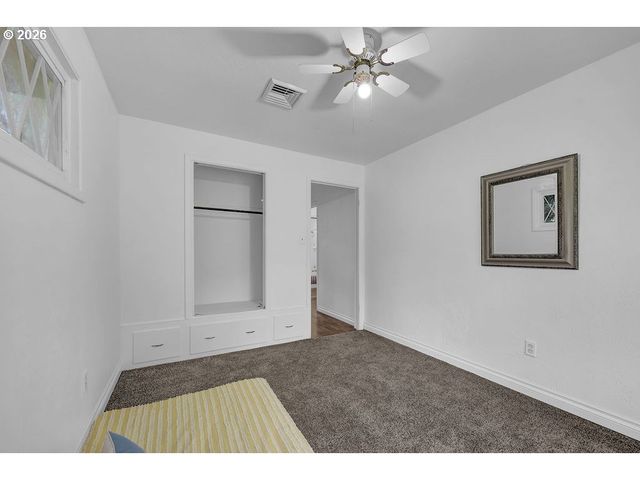 544 LOU GRAY Dr, Myrtle Creek, OR 97457