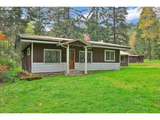 544 LOU GRAY Dr, Myrtle Creek, OR 97457